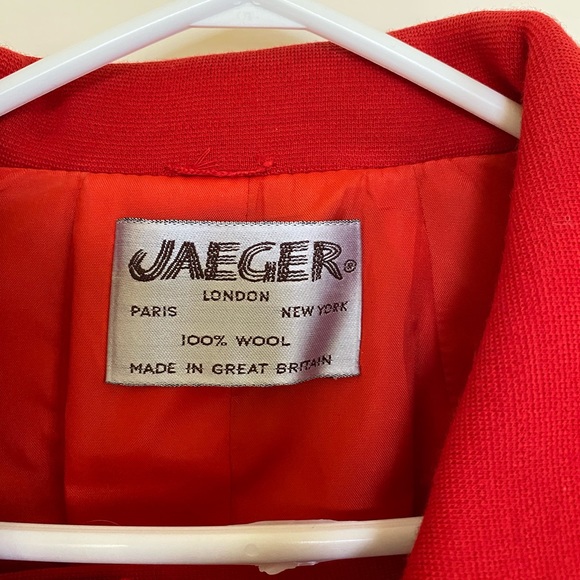 1970s Jaeger ladies vintage vest/pant suit - Picture 2 of 4